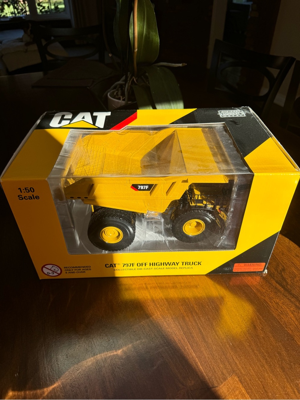 CAT 797F Off-Highway Truck diecast model- Yellow